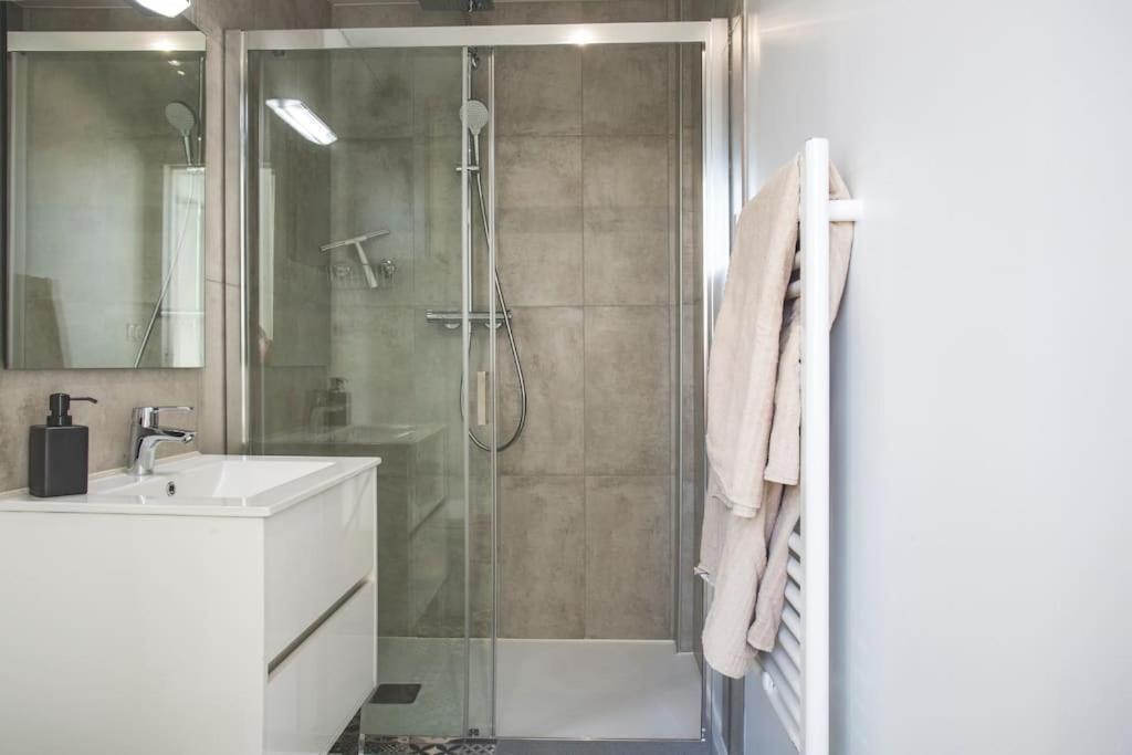 Bel Appartement Lumineux Proche Du Centre-Ville Дуе Екстериор снимка