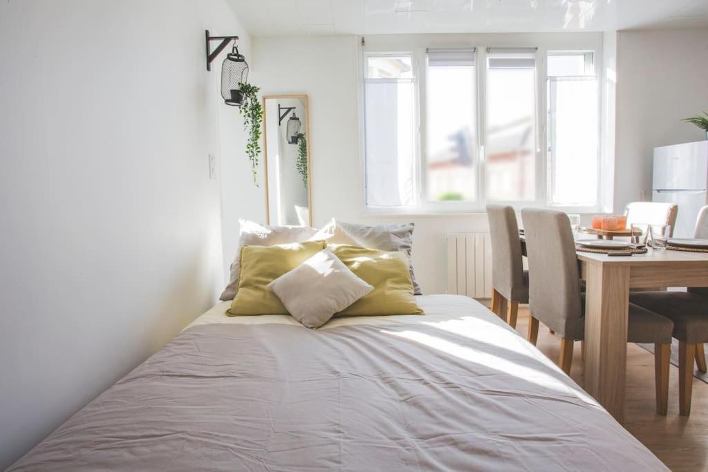 Bel Appartement Lumineux Proche Du Centre-Ville Дуе Екстериор снимка
